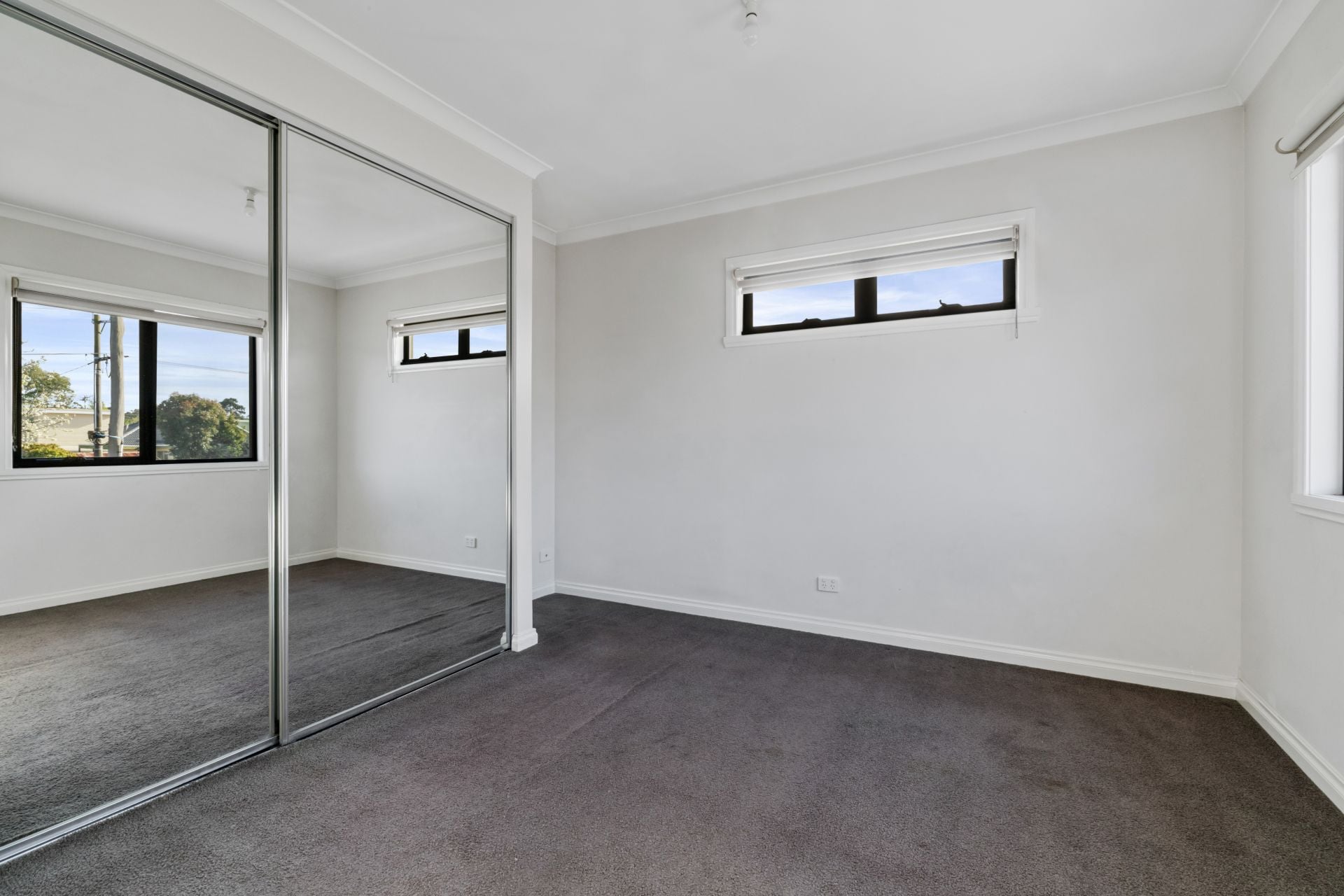 Stylish Townhouse Offering Convenience and Comfort
