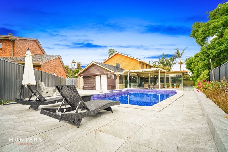 4 Elayne Place, Guildford