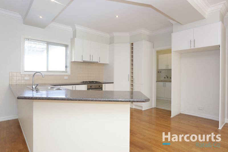 2/43 Banff Street, Reservoir