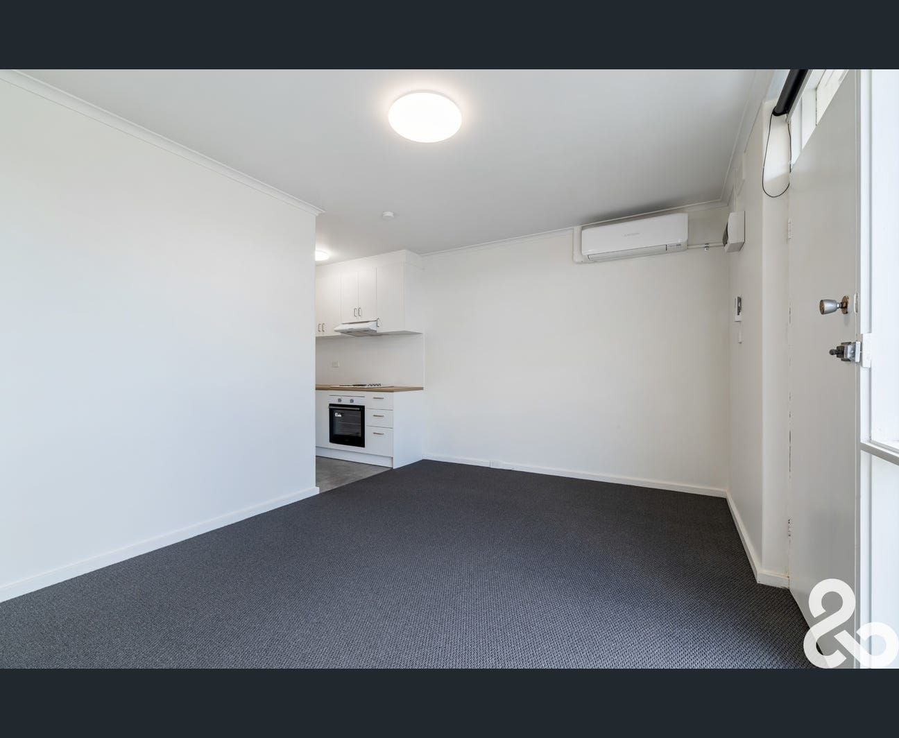 Spacious, Modern and fantastic location.