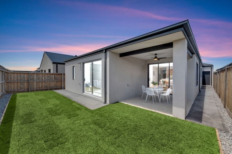 9 Westcape Drive, Wollert