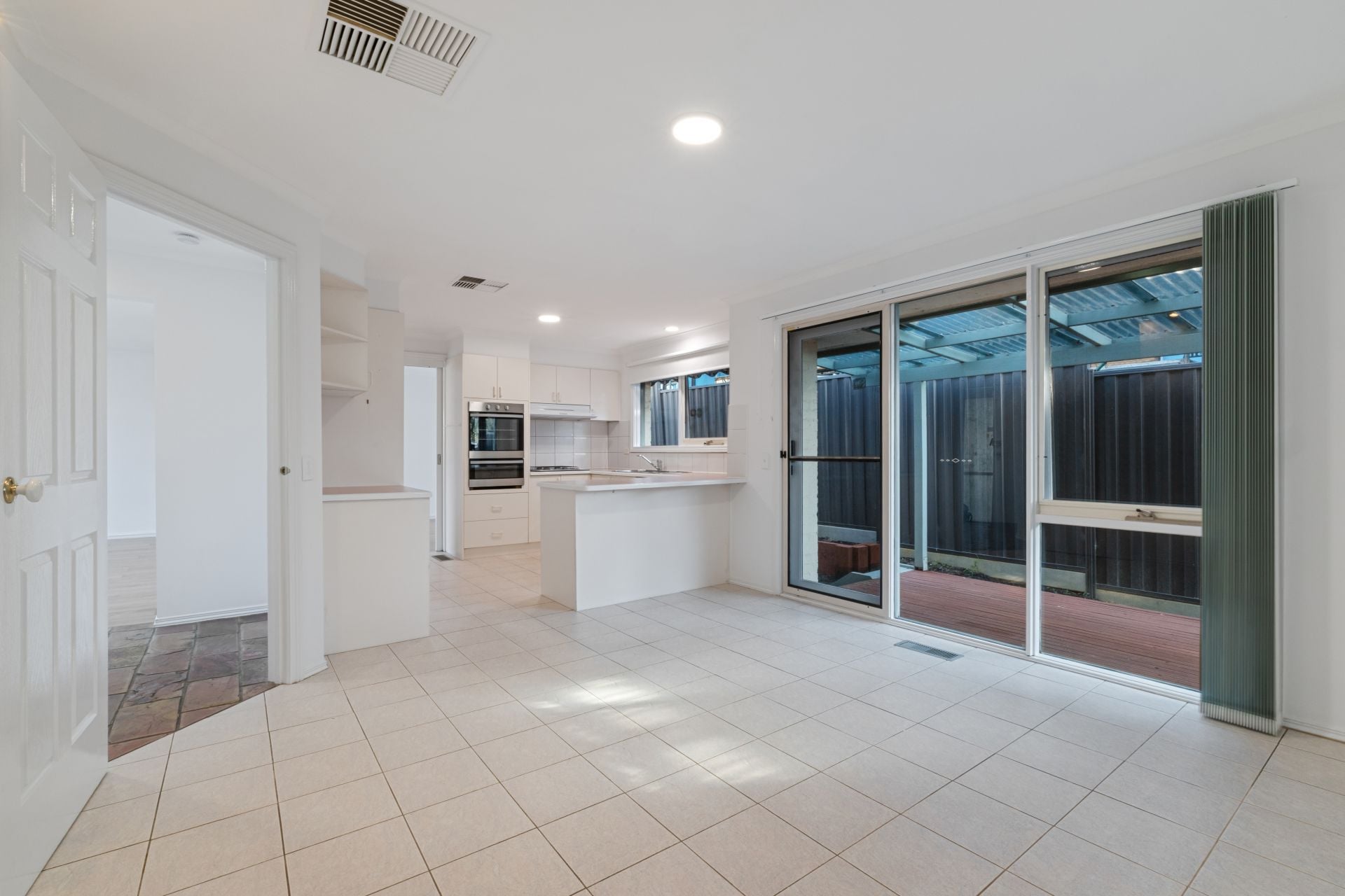 Generous 3-Bedroom Home in Sought-After Templestowe