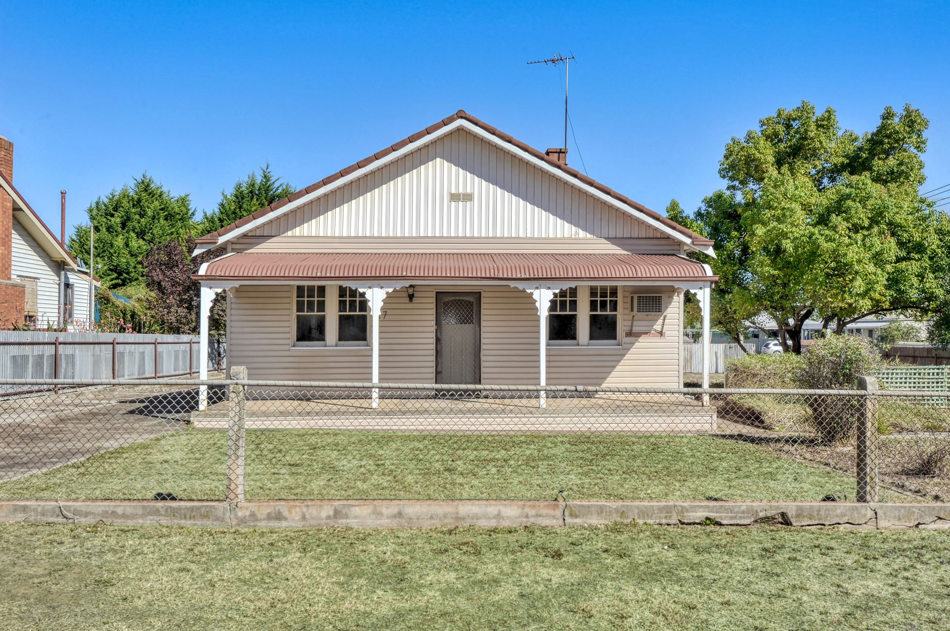 17 Logan Street, Maryborough - Thumbnail 2