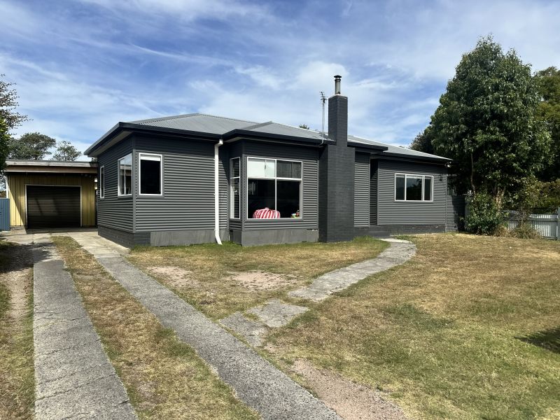 3
 
 
 
  
 
 
 1
 
 
 
  
 
 
 2
 
 
 
 
 
 
 
 111 Sheffield Road, Spreyton TAS 7310, Spreyton - Thumbnail 5