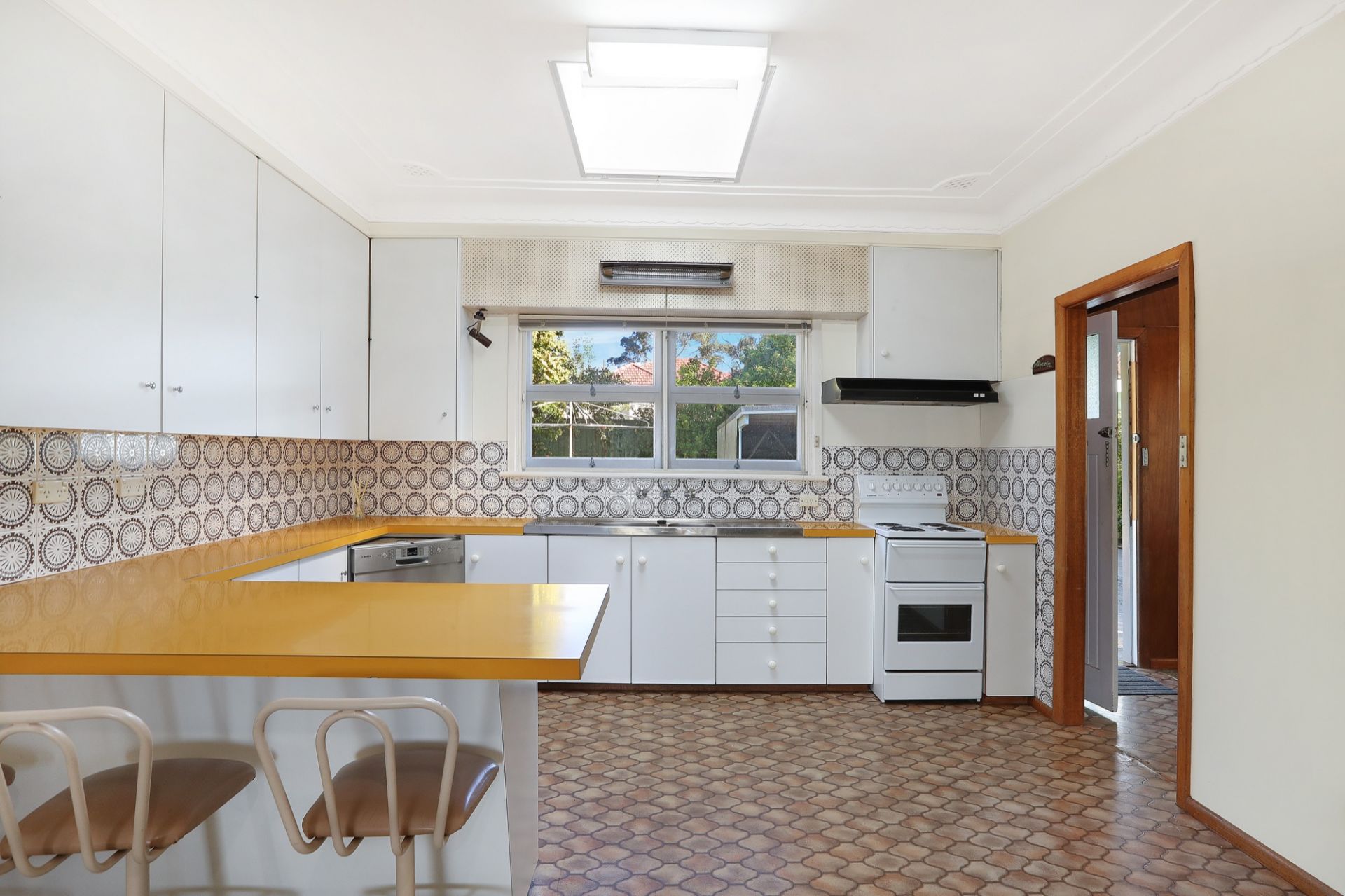 20 Raglan Road, MIRANDA, Miranda - Thumbnail 3
