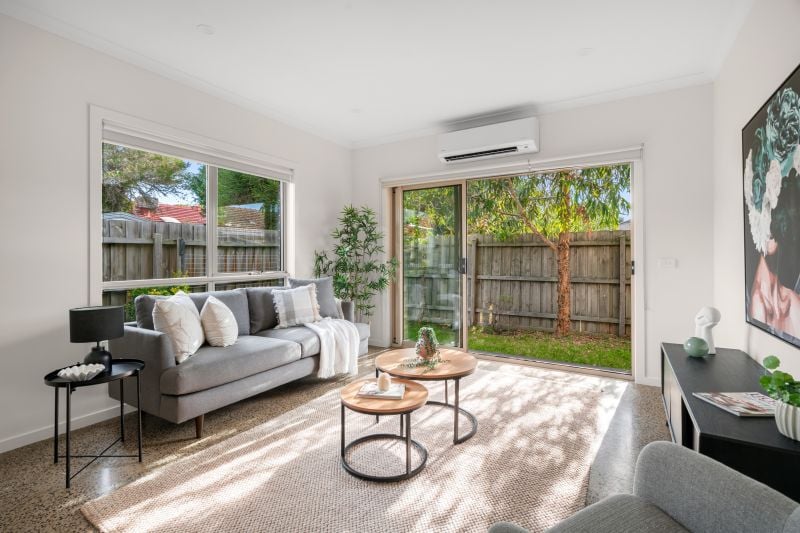 3/35 Whitelaw Street, Reservoir