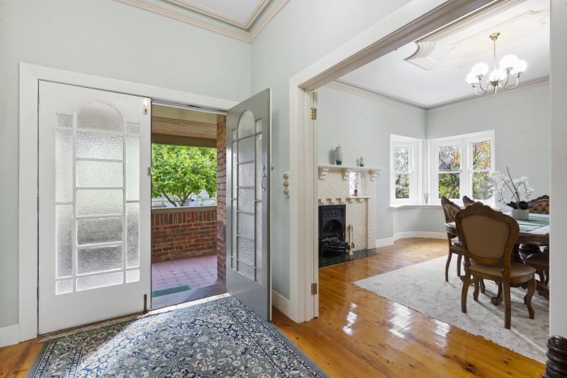 8 Dowling Street, Lake Wendouree, Lake Wendouree - Thumbnail 4