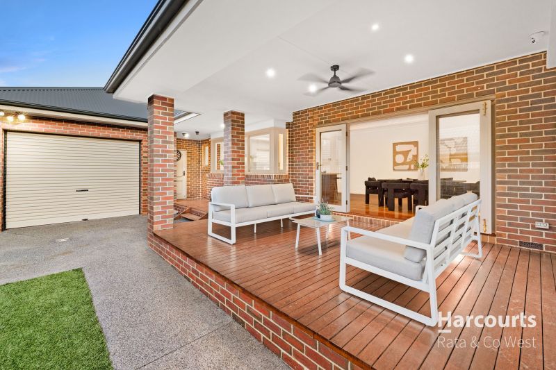 16 Lindley Avenue, Caroline Springs