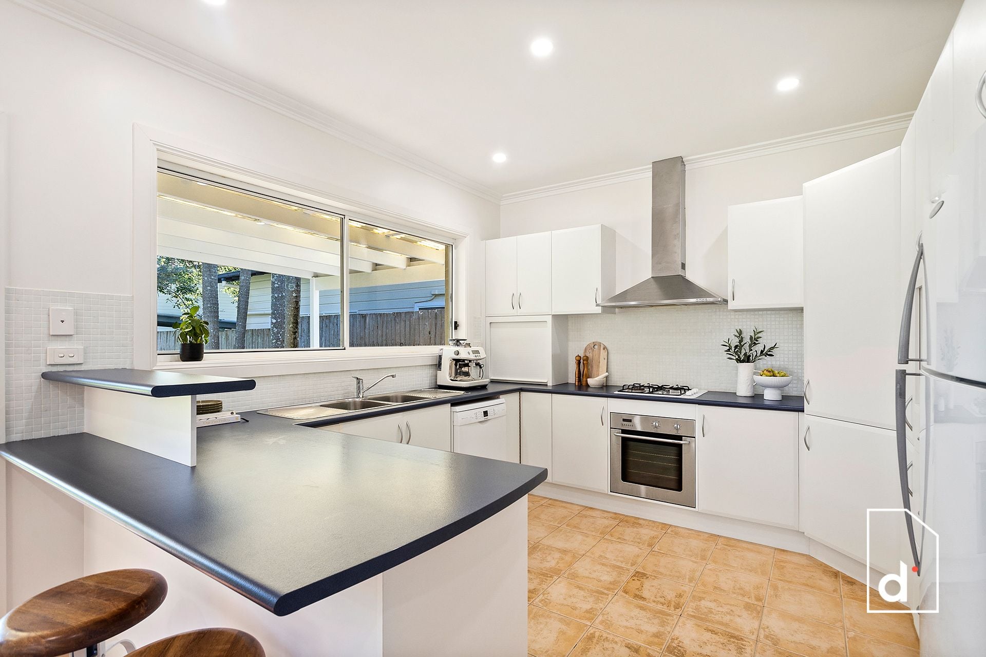 9 The Grove, Austinmer NSW