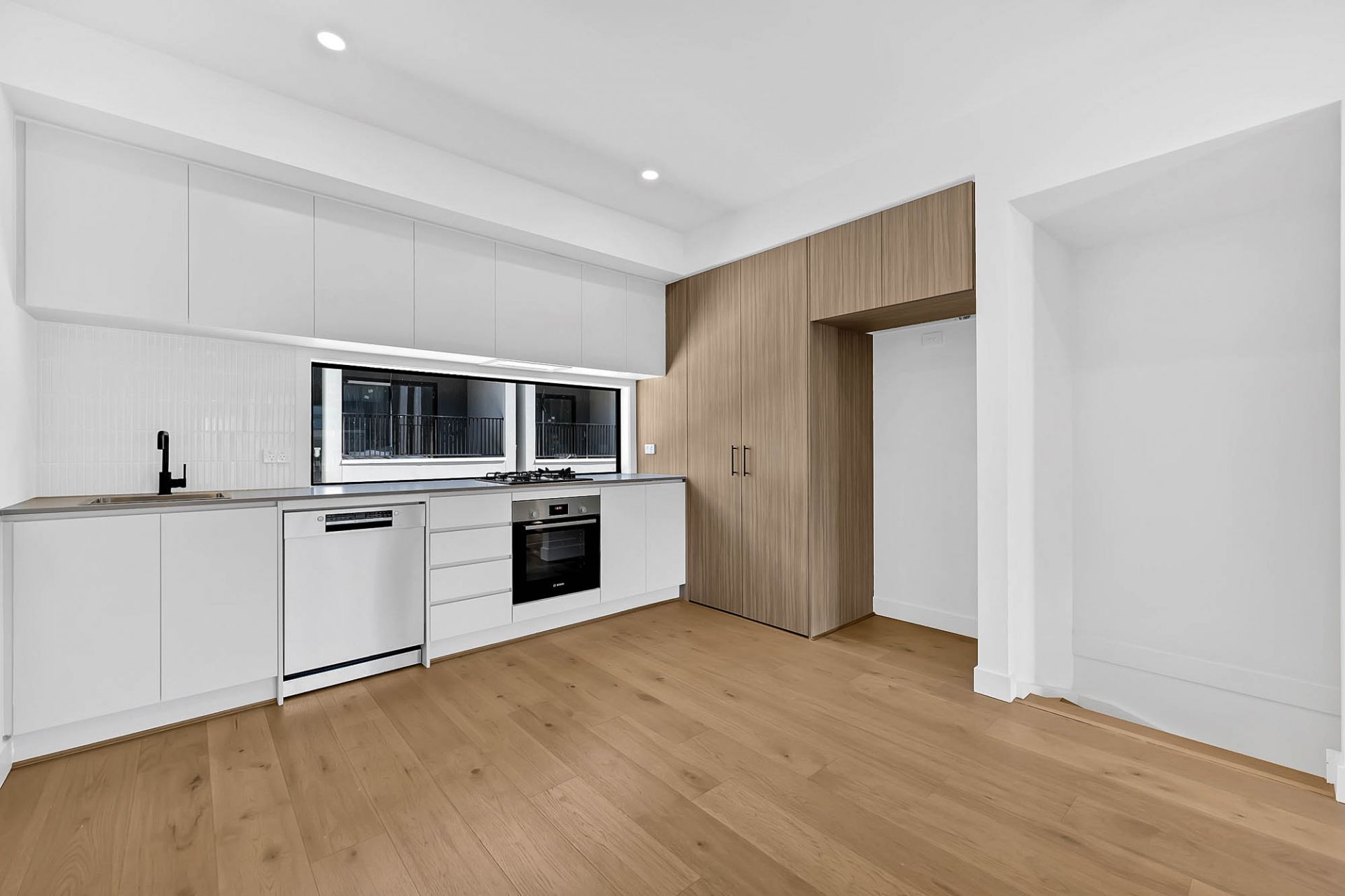 Stunning and Modern Family Home!
