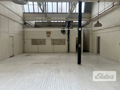 FUNCTIONAL OFFICE/WAREHOUSE/SHOWROOM IN SALISBURY!