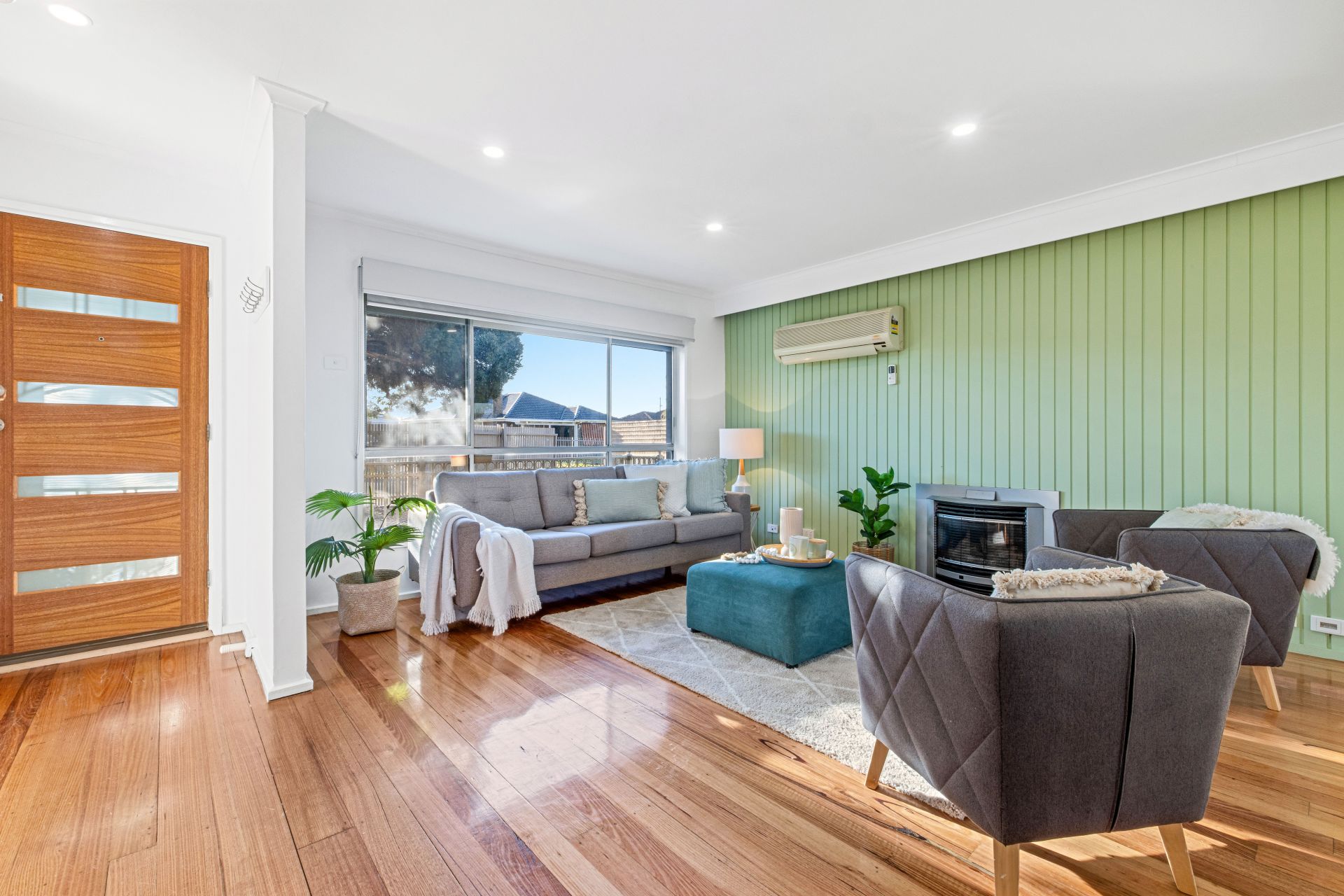 Stylish Family Living In A Quiet & Secure Court