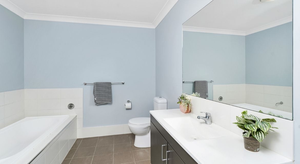 Bardia 64 Ingleburn Gardens Drive