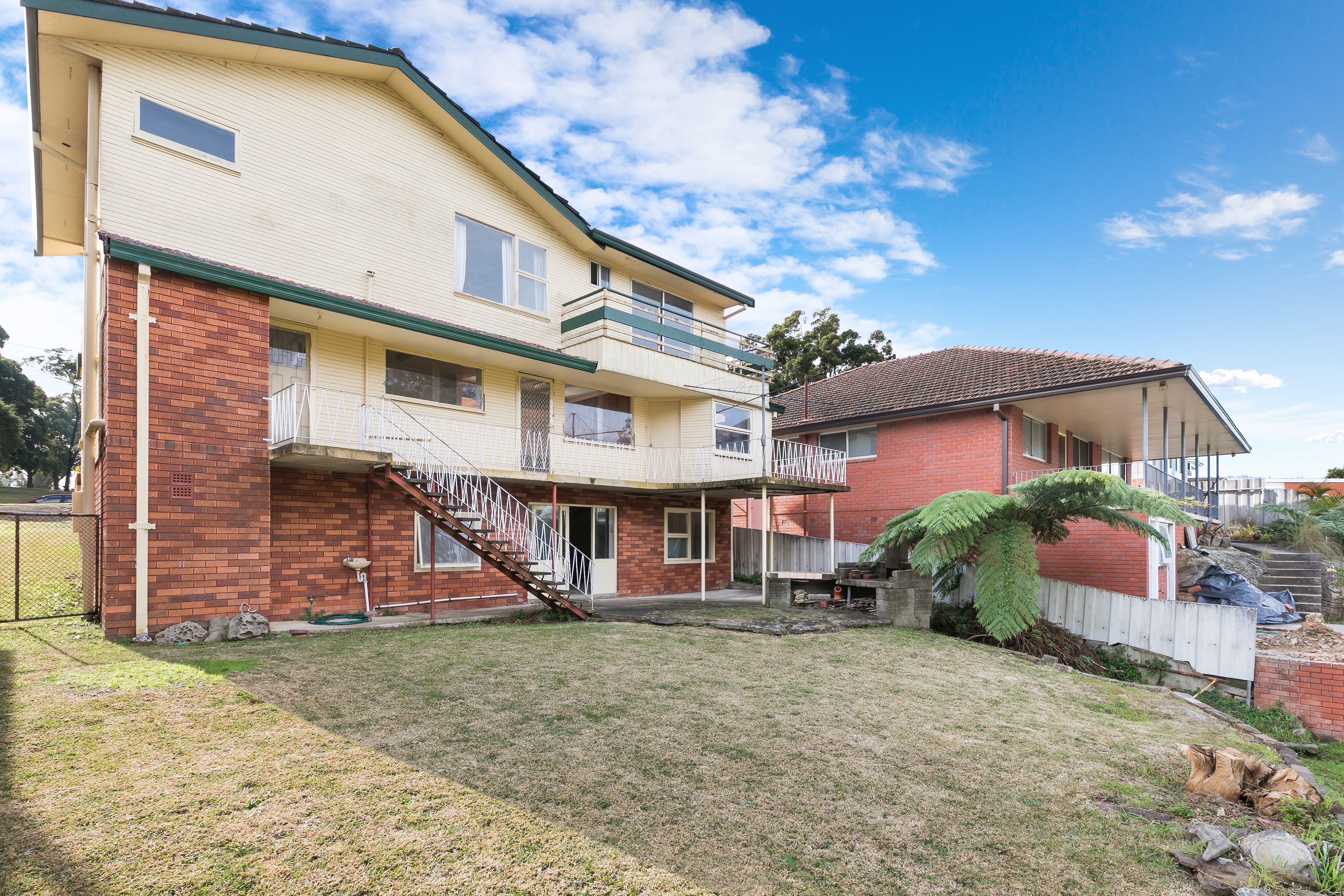 12 Sunshine Parade PEAKHURST HEIGHTS 2210