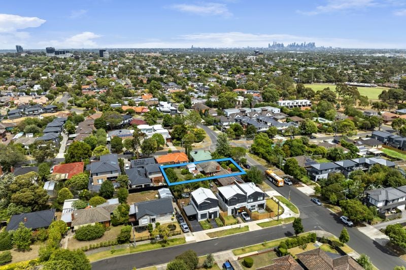 32 McEwan Road, Heidelberg Heights