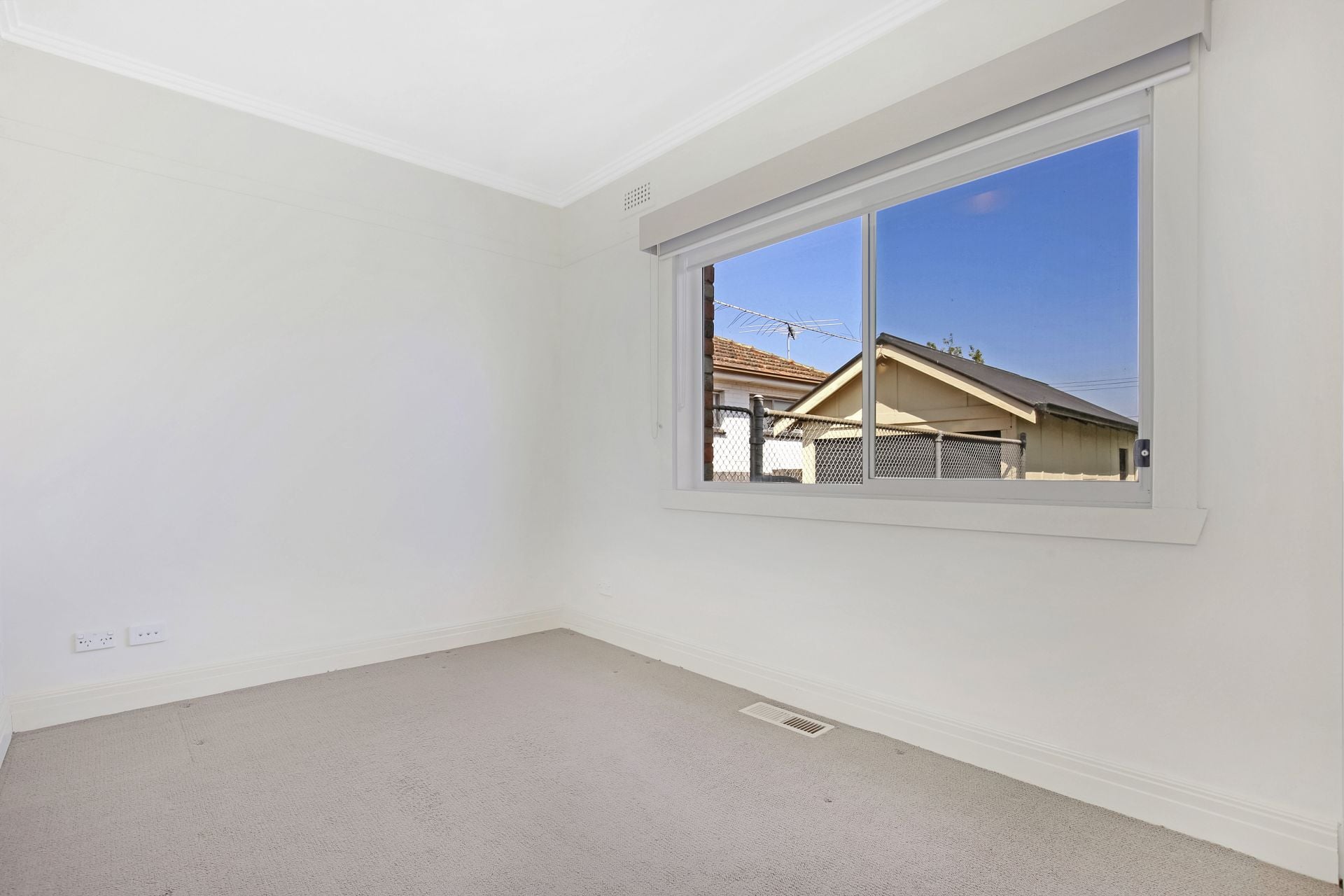 54 Royal Parade, Reservoir, Reservoir - Thumbnail 7