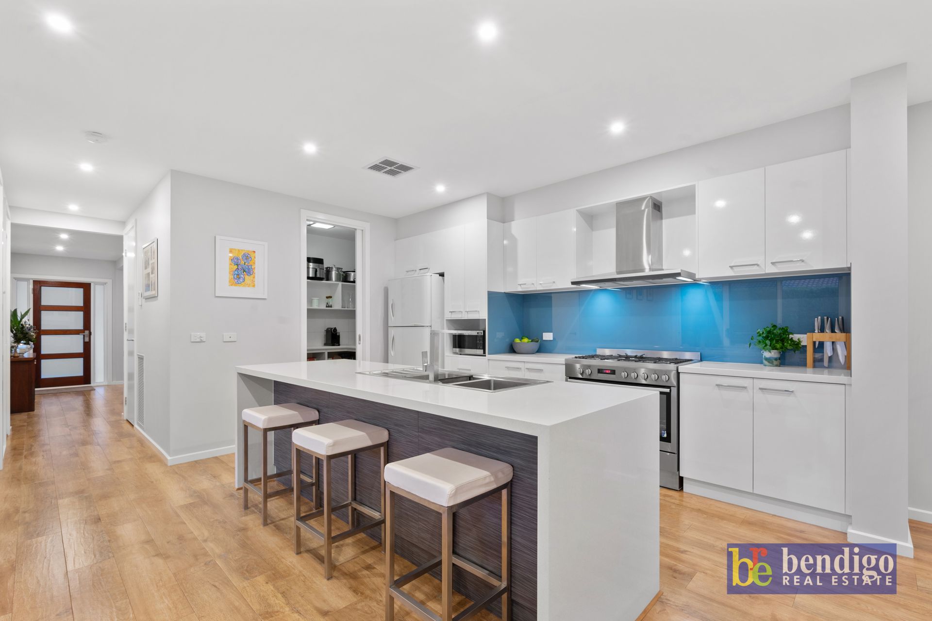 13 Nish Street Flora Hill VIC, Hill - Thumbnail 7