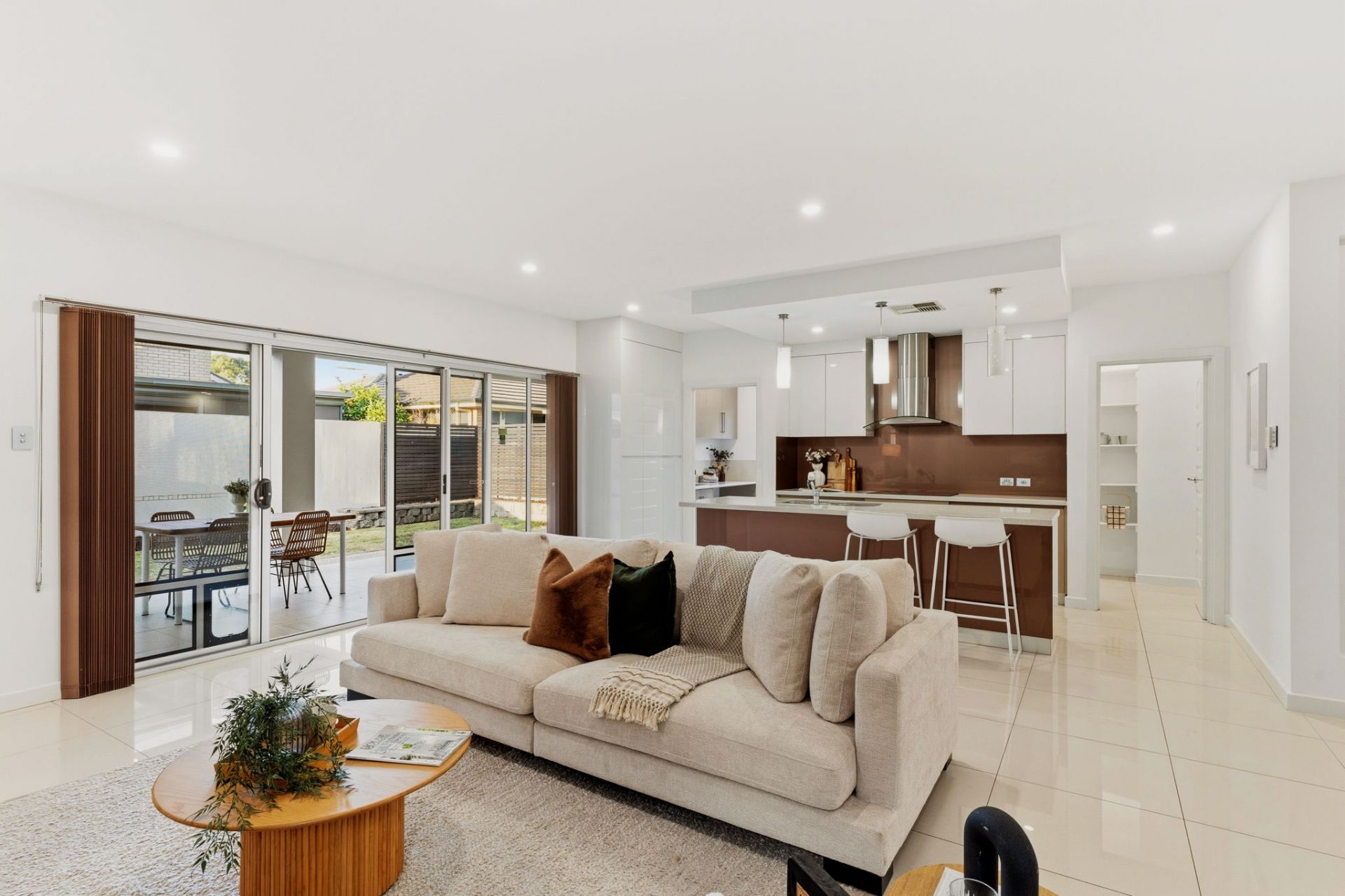 37 Charles Mathews Circle, St Clair, St Clair - Thumbnail 6
