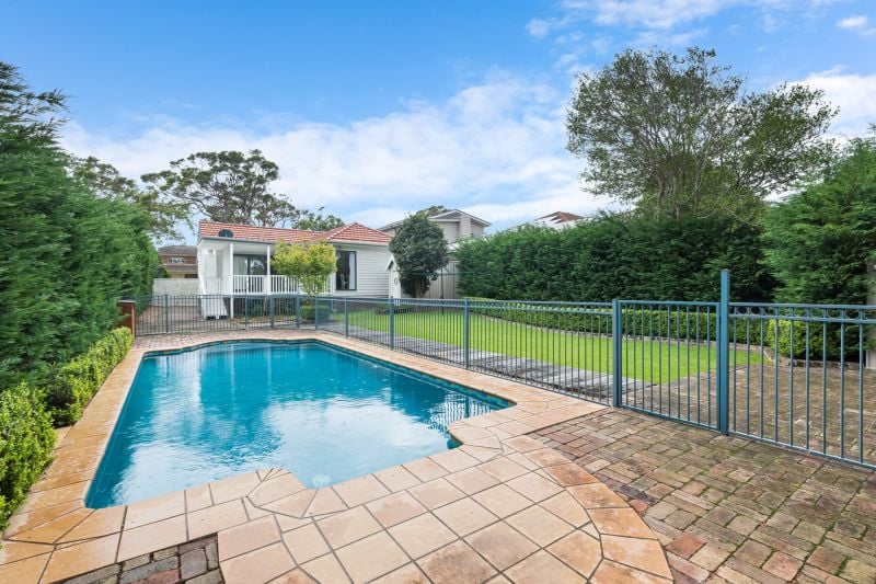 12 Munni Street WOOLOOWARE 2230
