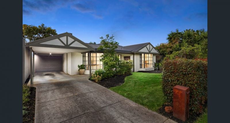 3 Dunscombe Place, Chelsea Heights VIC