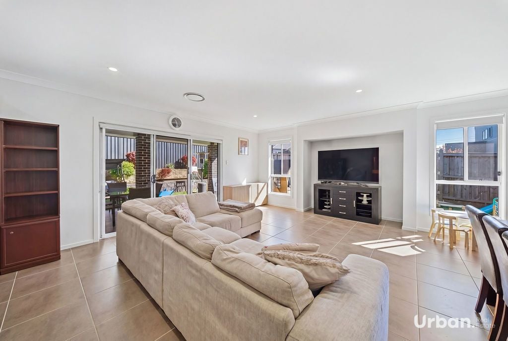 Oran Park 16 Herd Street