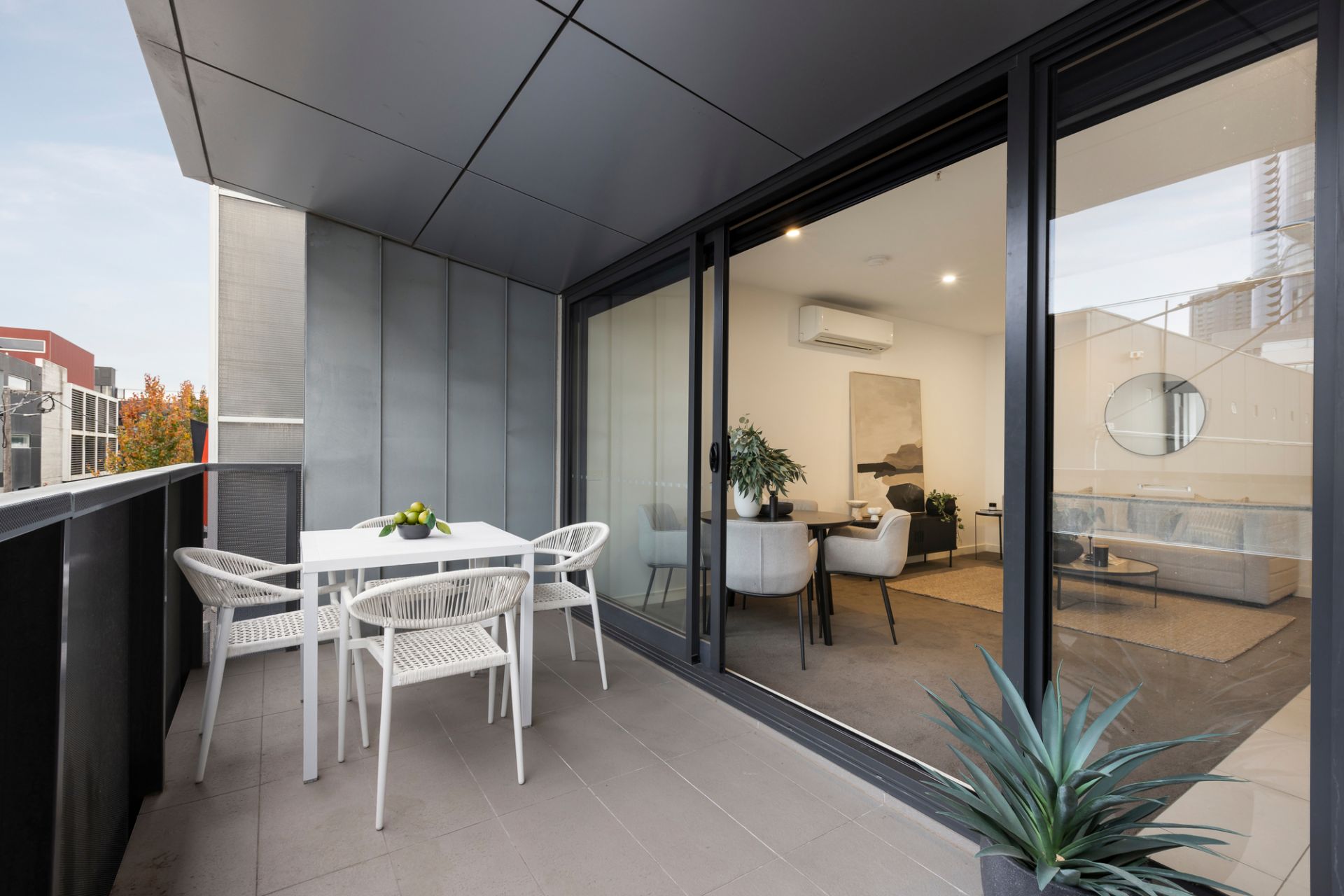 101/8 Bond Street, South Yarra, South Yarra - Thumbnail 3