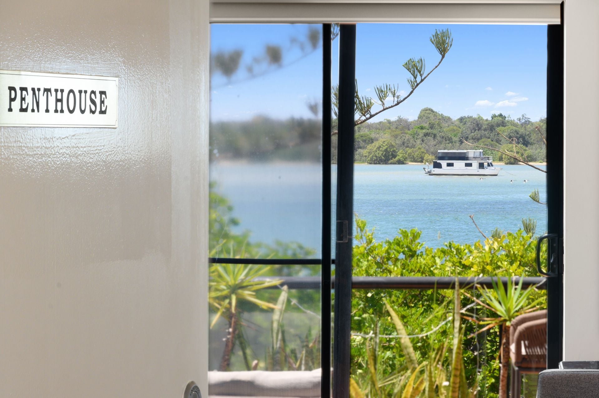 9/434 Marine Parade, Biggera Waters - Thumbnail 3