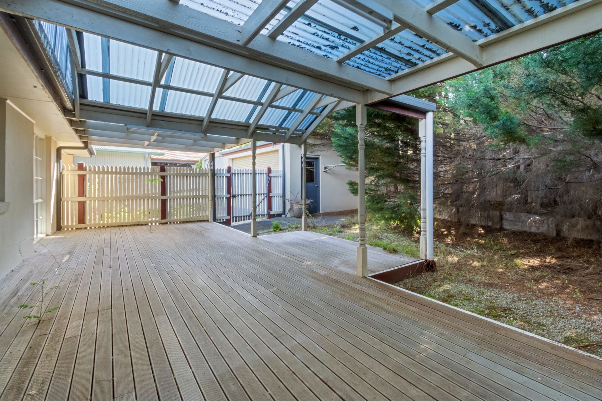 Beautifully Presented Family Home!