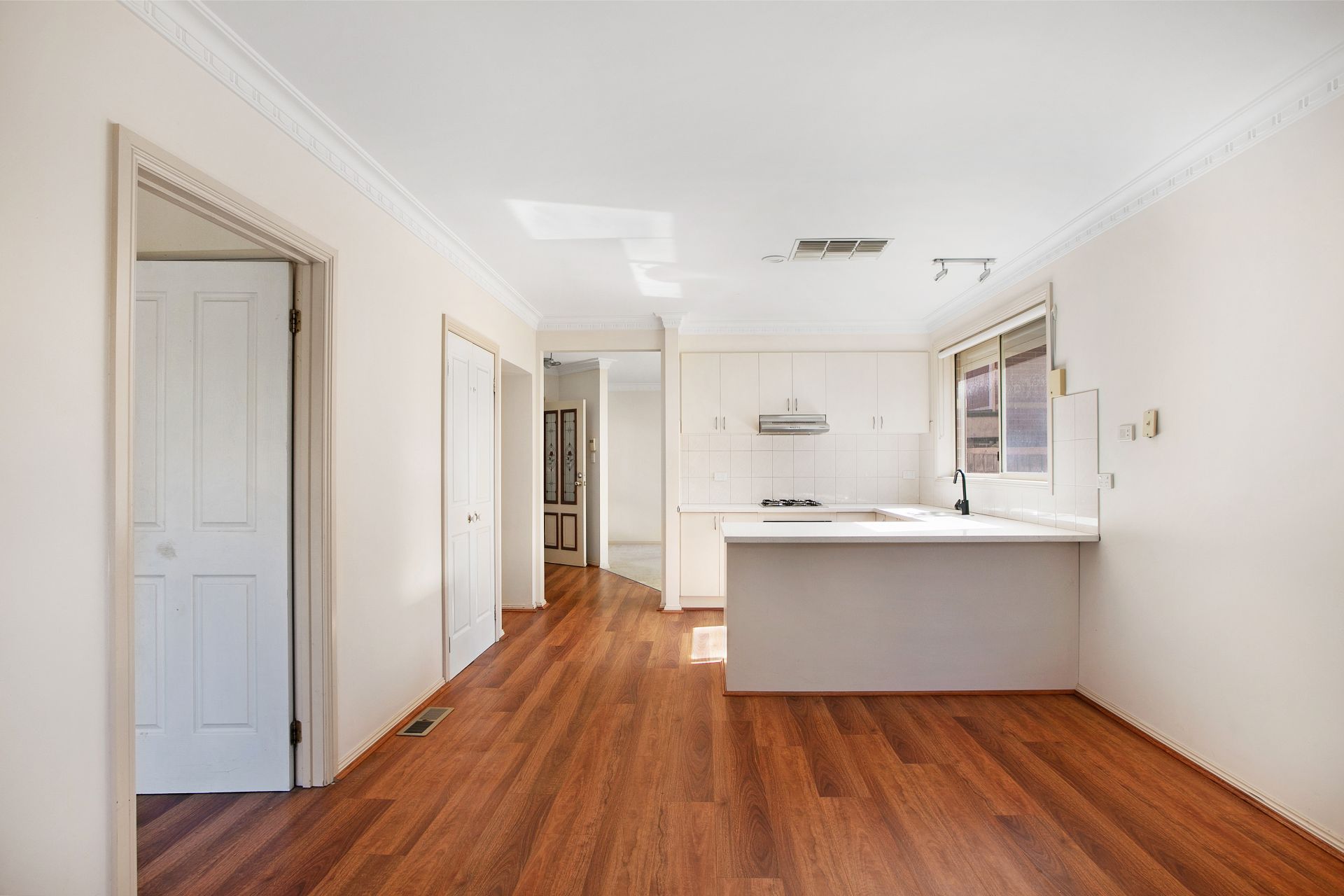 Stylish Terrace Living In A Convenient Location