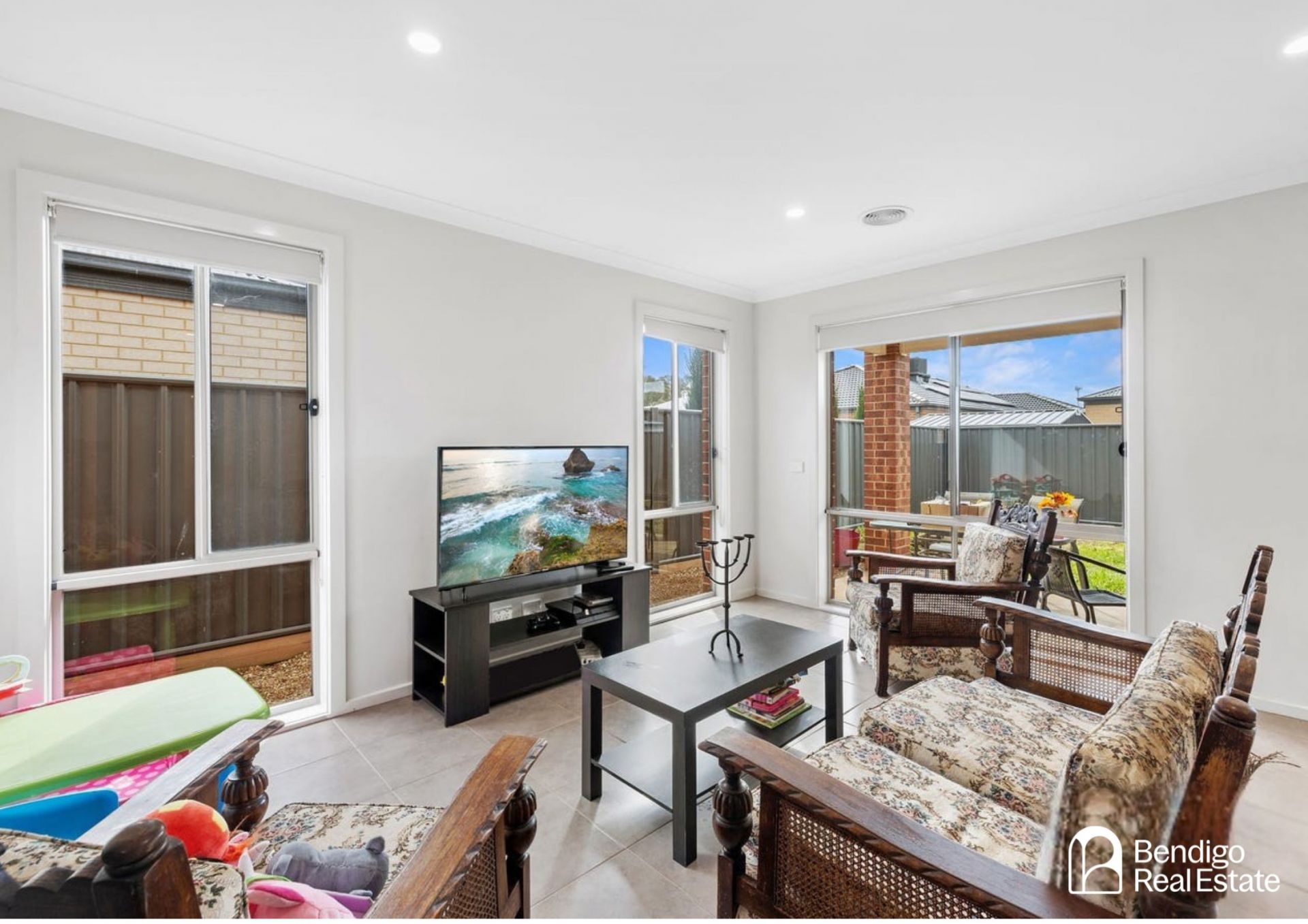 15 Waverley Road Epsom VIC, Epsom - Thumbnail 2