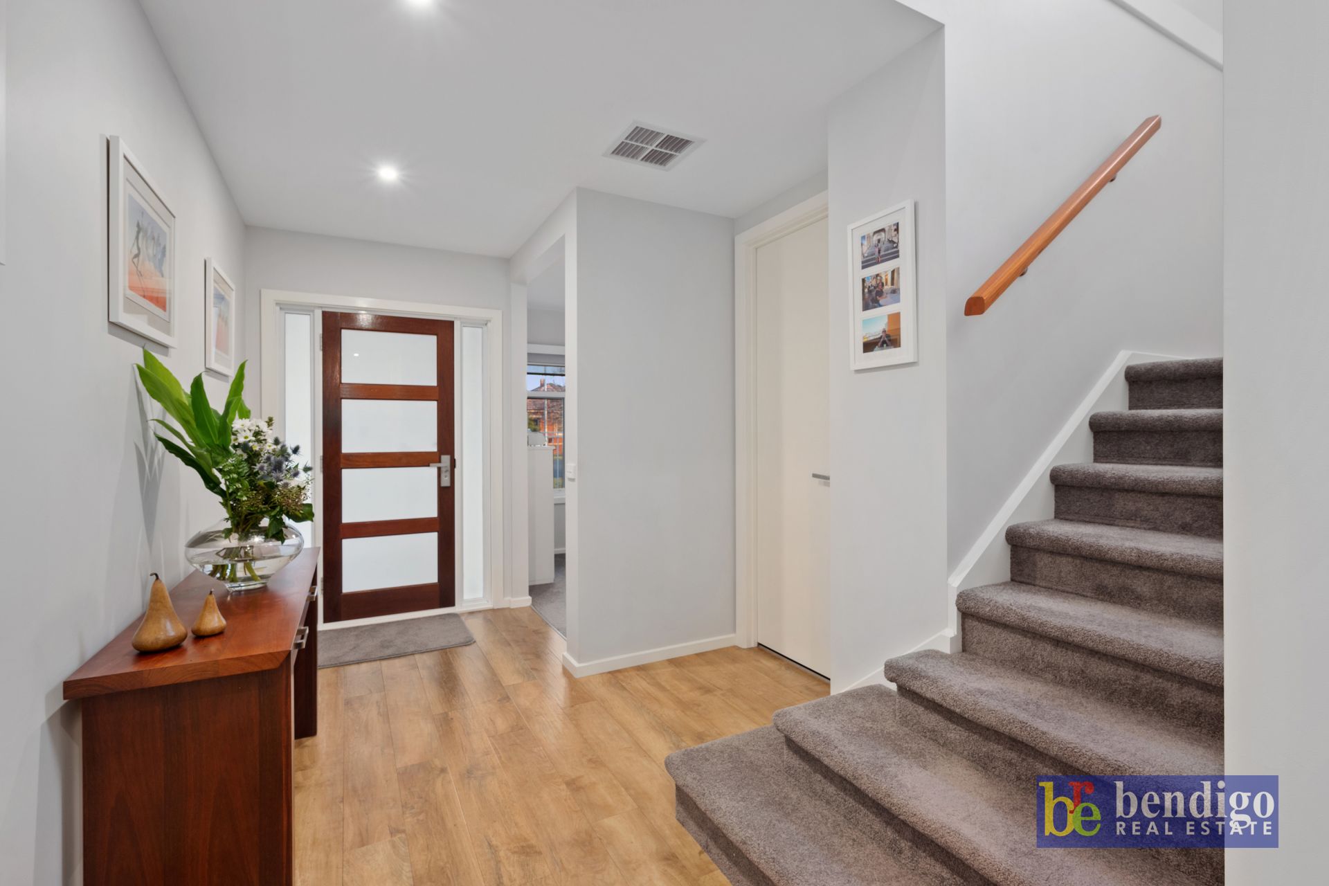13 Nish Street Flora Hill VIC, Hill - Thumbnail 4