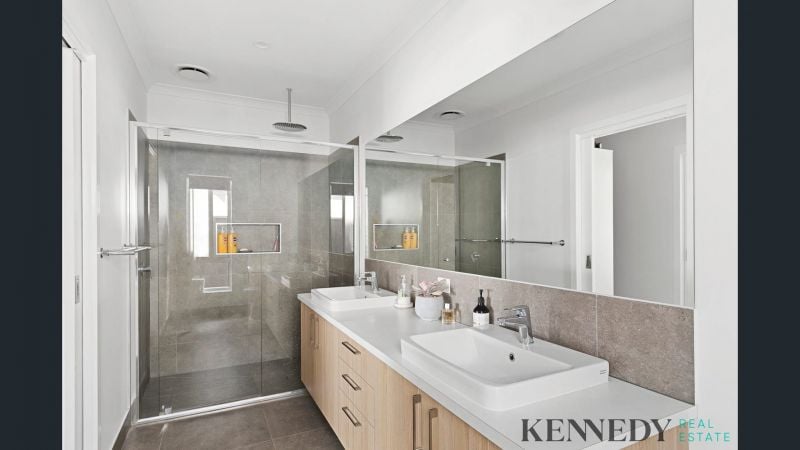 16 Fairway Drive Yarrawonga VIC, Yarrawonga - Thumbnail 4