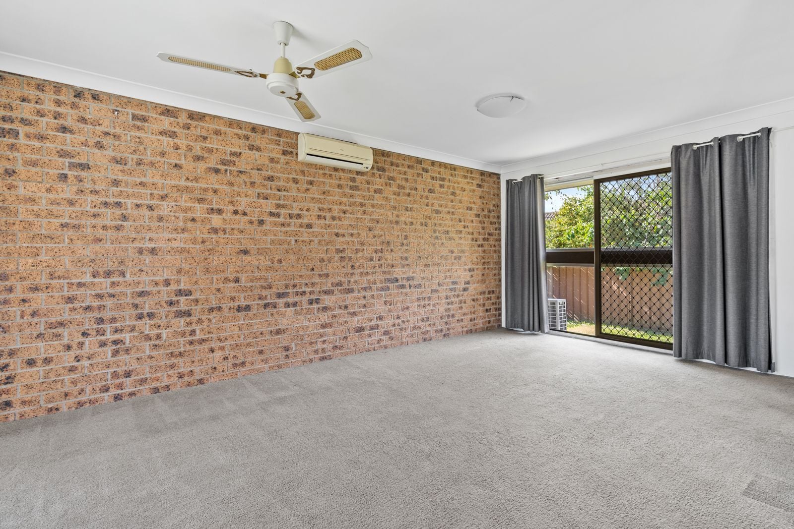2/21 Second Avenue, Macquarie Fields, Macquarie Fields - Thumbnail 2