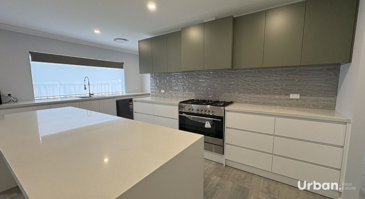 Lochinvar 7 Caputar Way