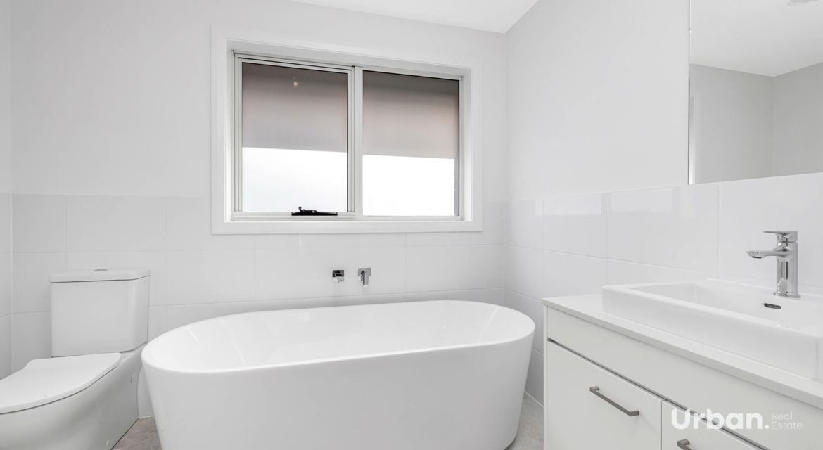 Edgeworth 38 Tarkalong Street