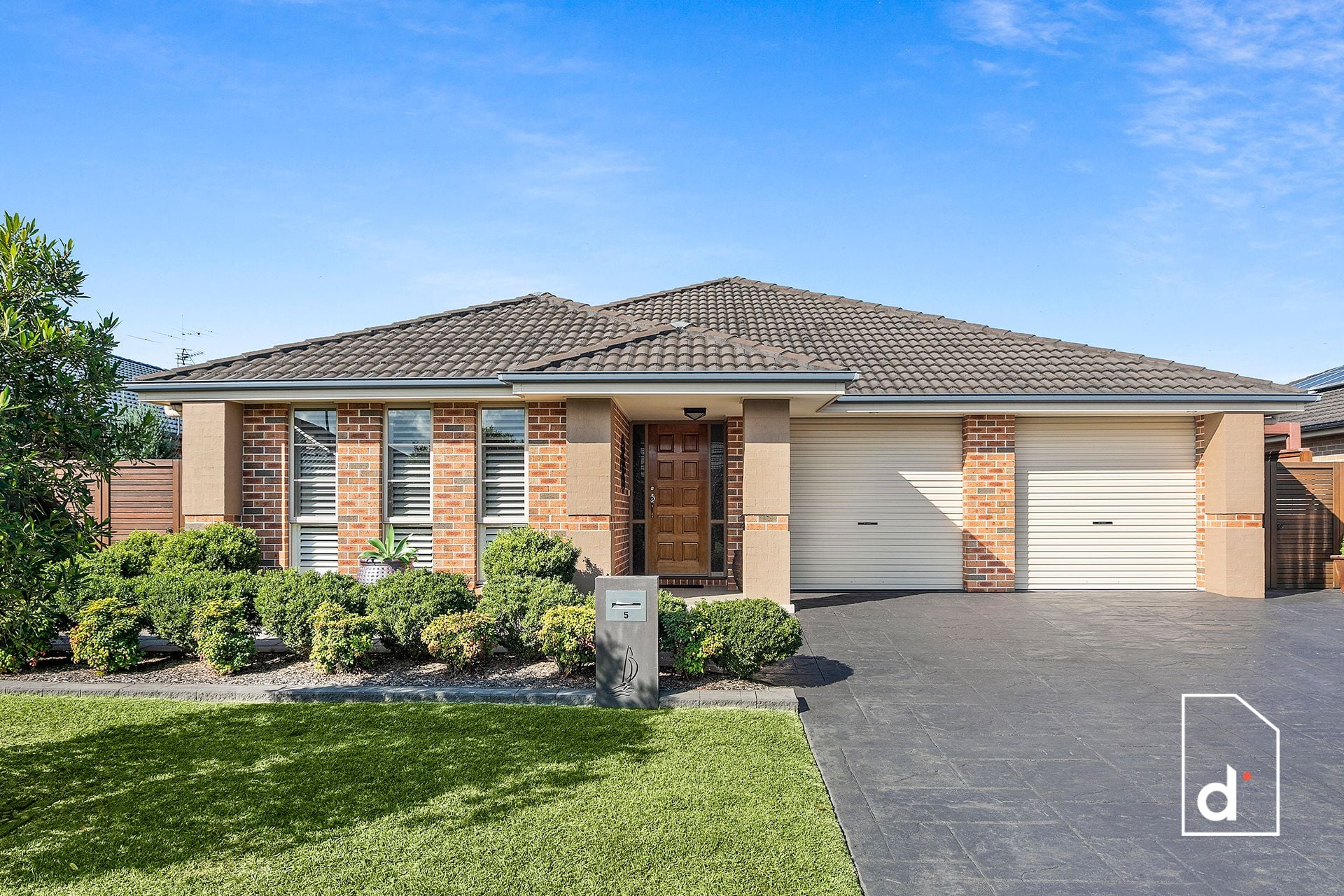 5 Johnston Avenue, Haywards Bay NSW 2530