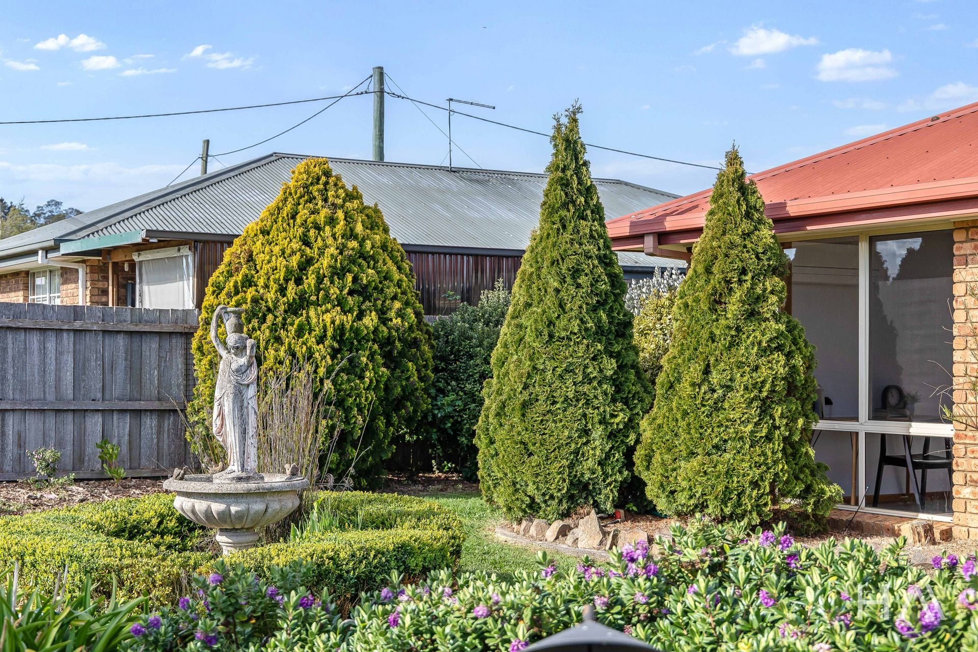 3 Cootamundra Drive Perth, Perth - Thumbnail 3
