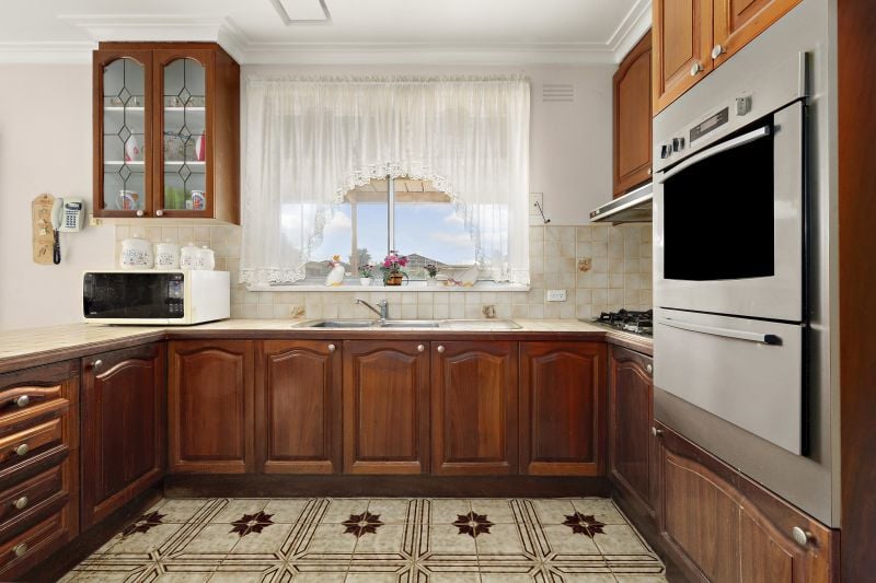 8 Burton Street, Lalor