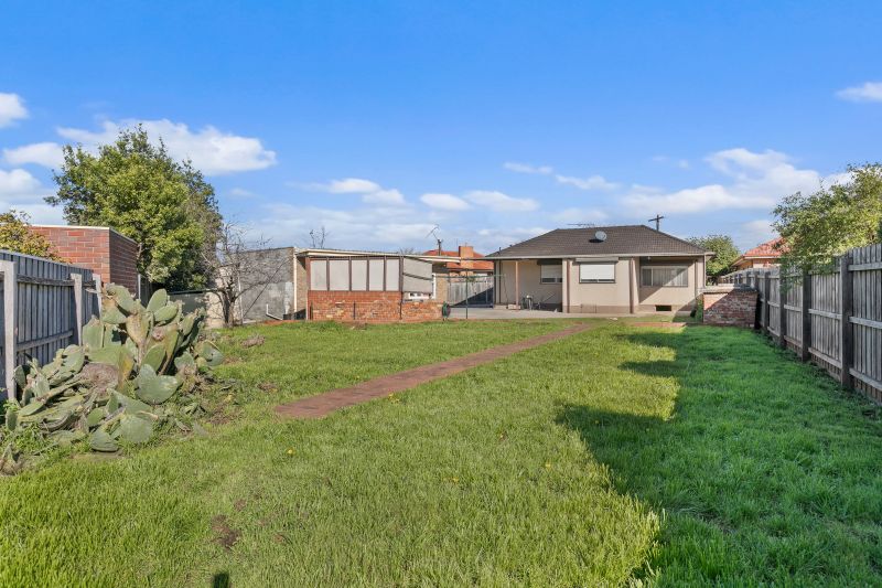 16 Blackwood Street, Lalor