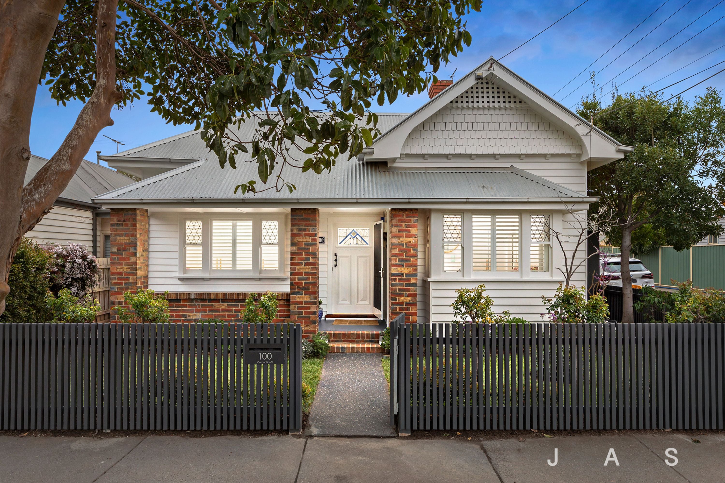 100 Coronation Street, Kingsville, Kingsville - Thumbnail 2