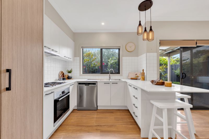 6/16 Banff Street, Reservoir