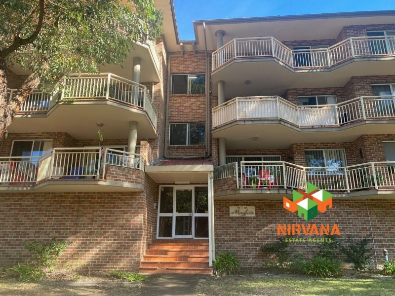 Renovated 2-Bedroom Apartment for Lease at premium location !