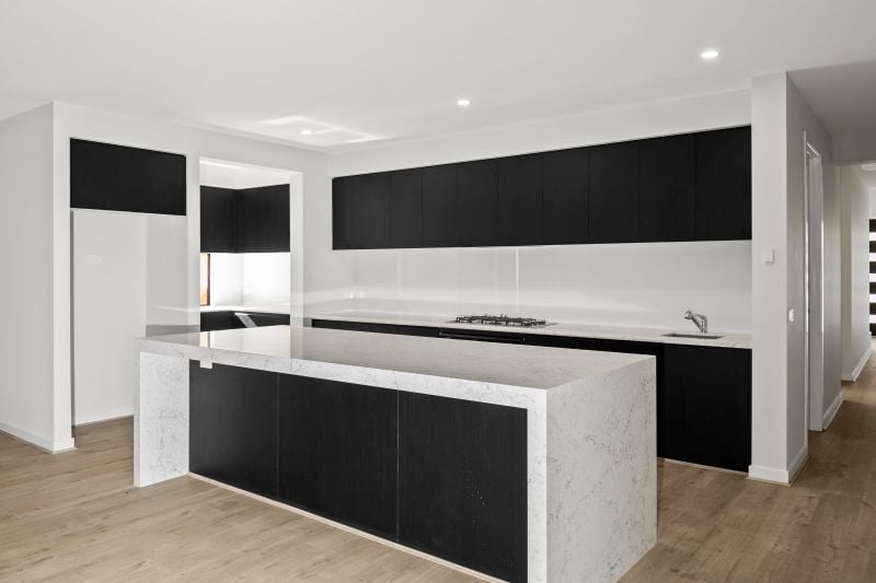 8 Saddledome Road, Wollert