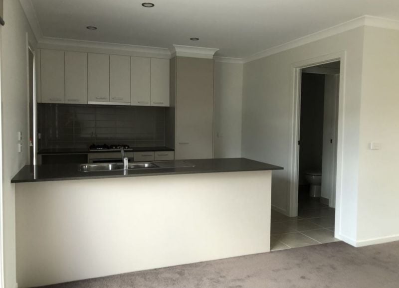 8 Fouz Street, Roxburgh Park