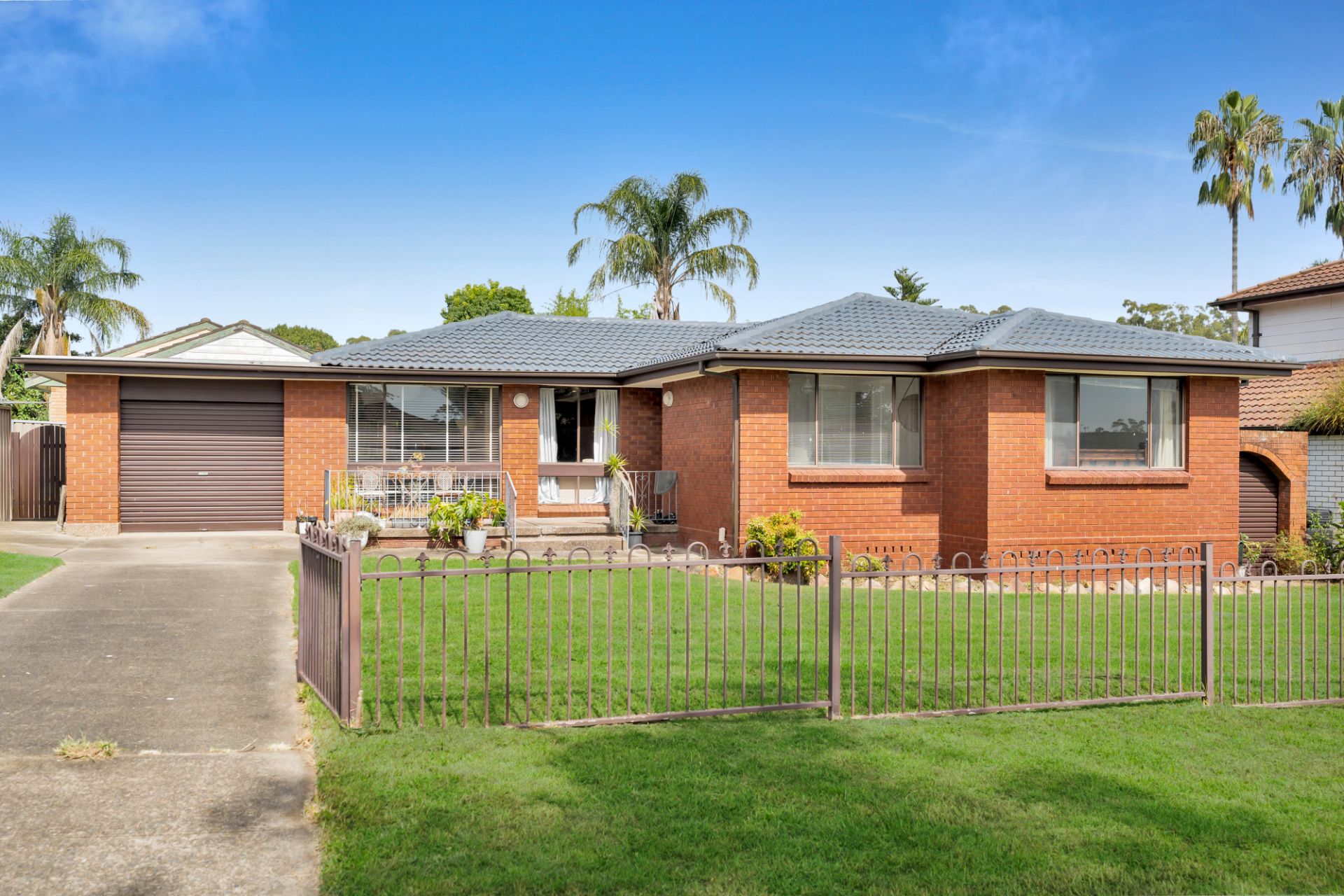 32 Clifford Crescent, Ingleburn, Ingleburn - Thumbnail 2