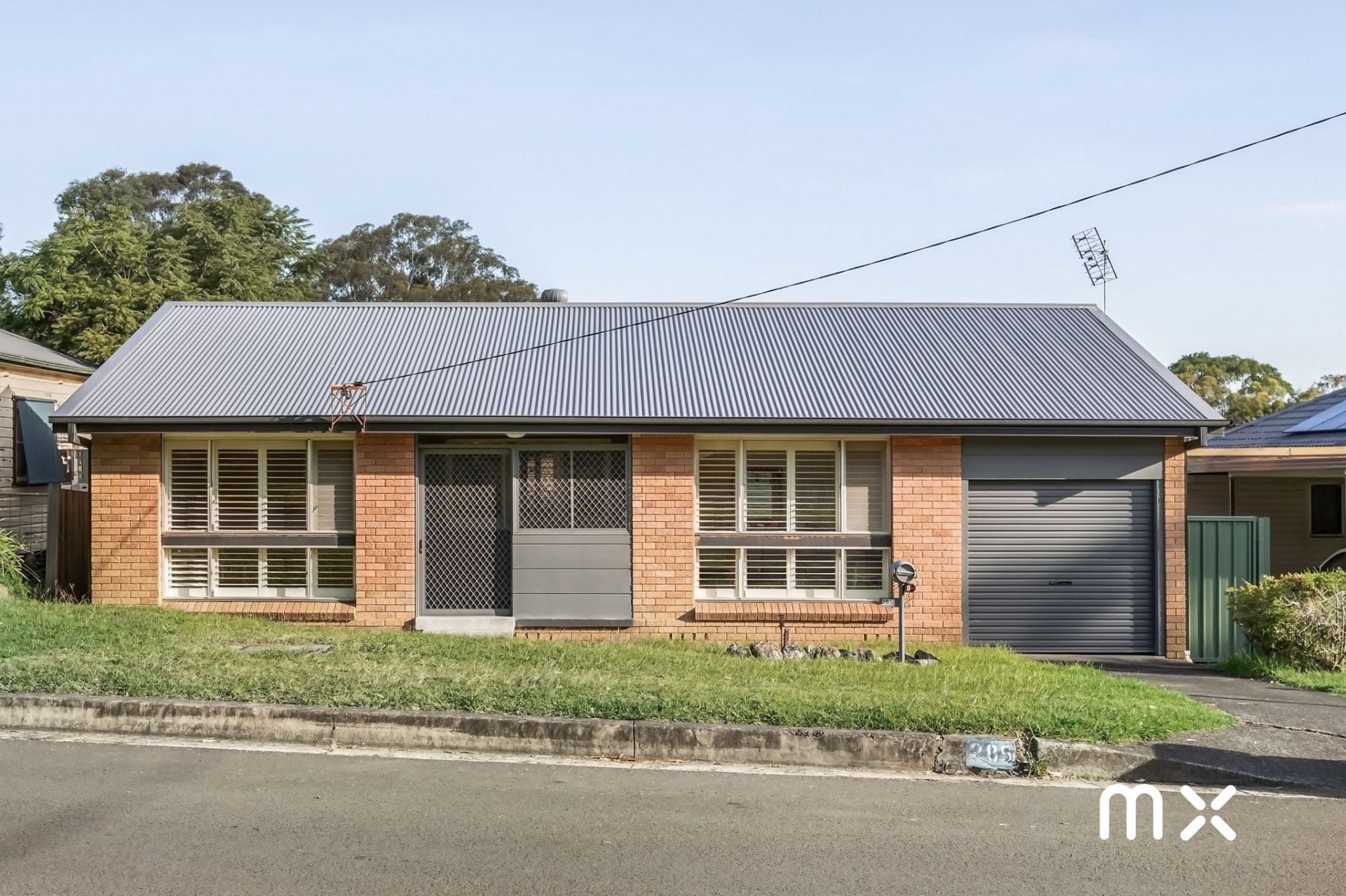285 Farmborough Road, Farmborough Heights - Thumbnail 4