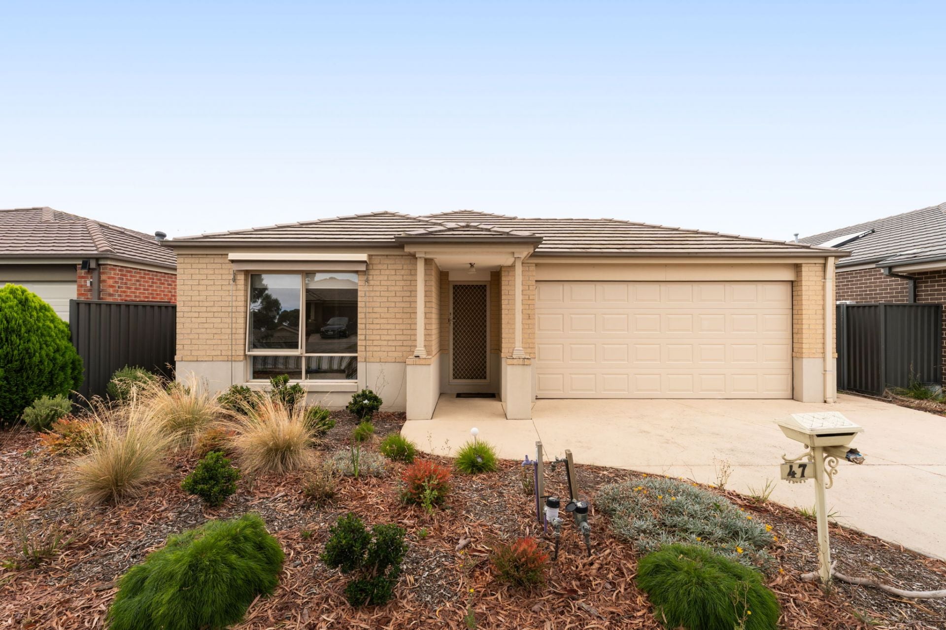 47 Artfield Street, Cranbourne East VIC, Cranbourne East - Thumbnail 2