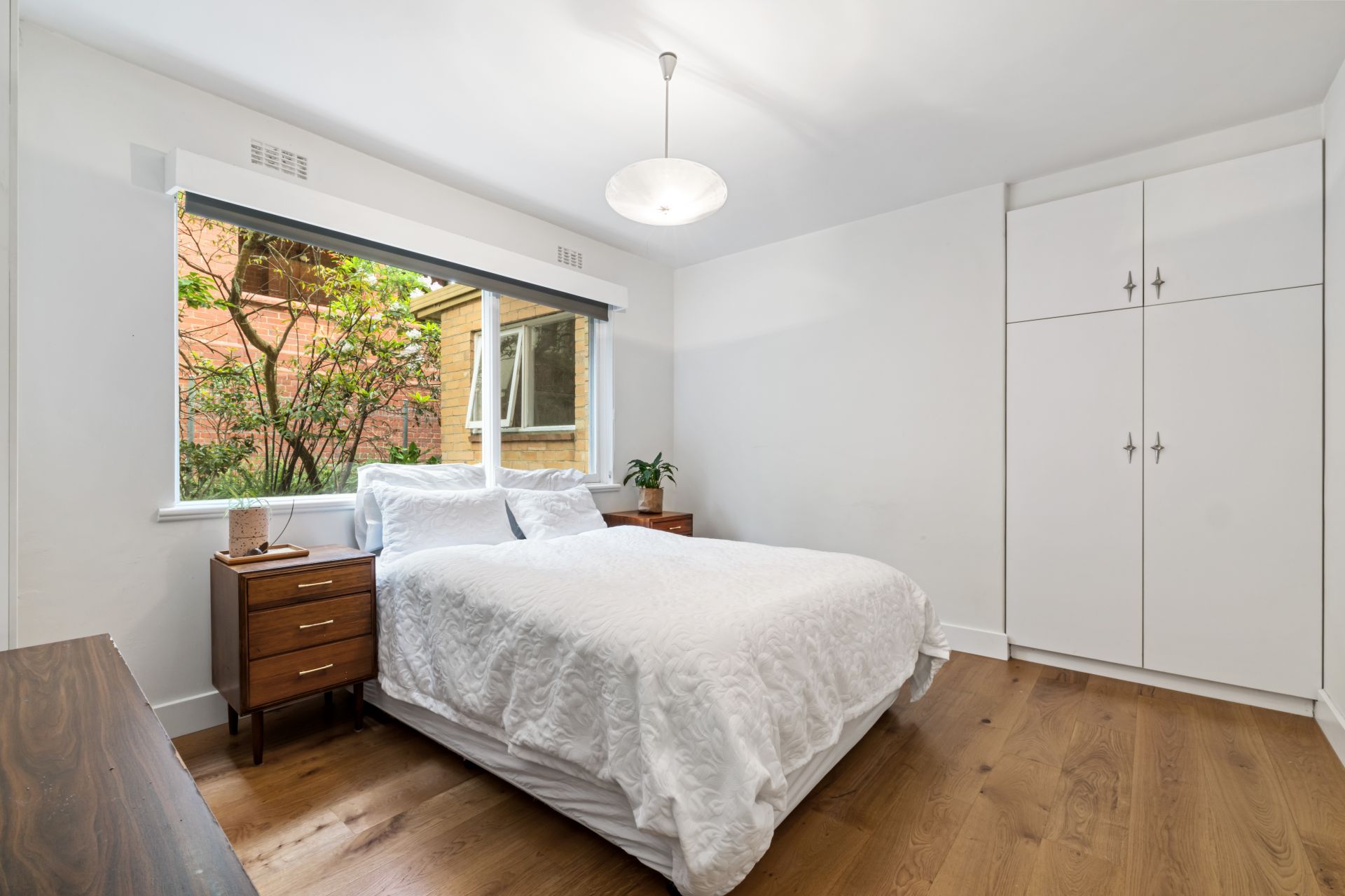 Contemporary Living in a Premium Ivanhoe Location