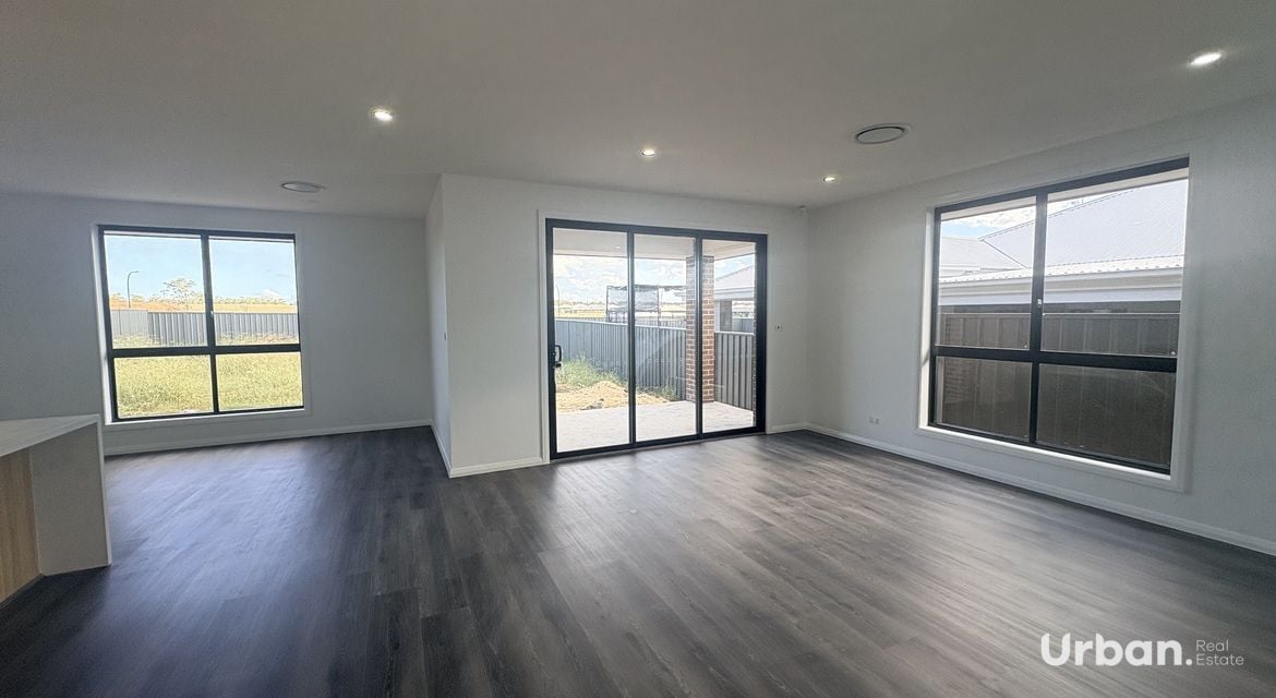 Lochinvar 48 Caputar Way