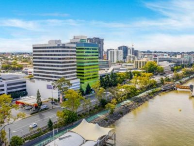 LEVEL 2 SUITE 2 | HIGH END CORPORATE OFFICE IN PRIME MILTON LOCATION